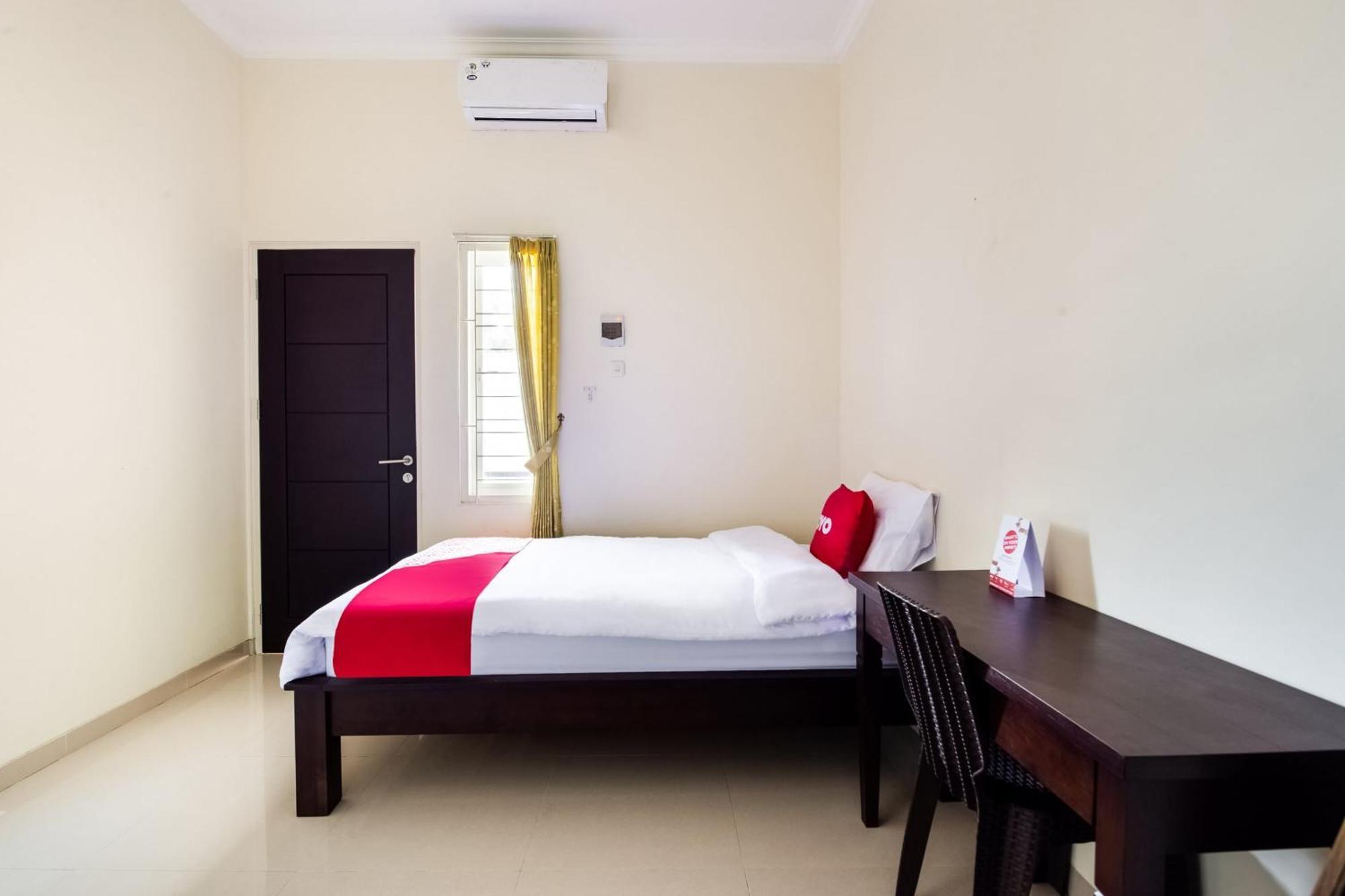 OYO 3398 Griya RM 19 Syariah Otel Surabaya Dış mekan fotoğraf
