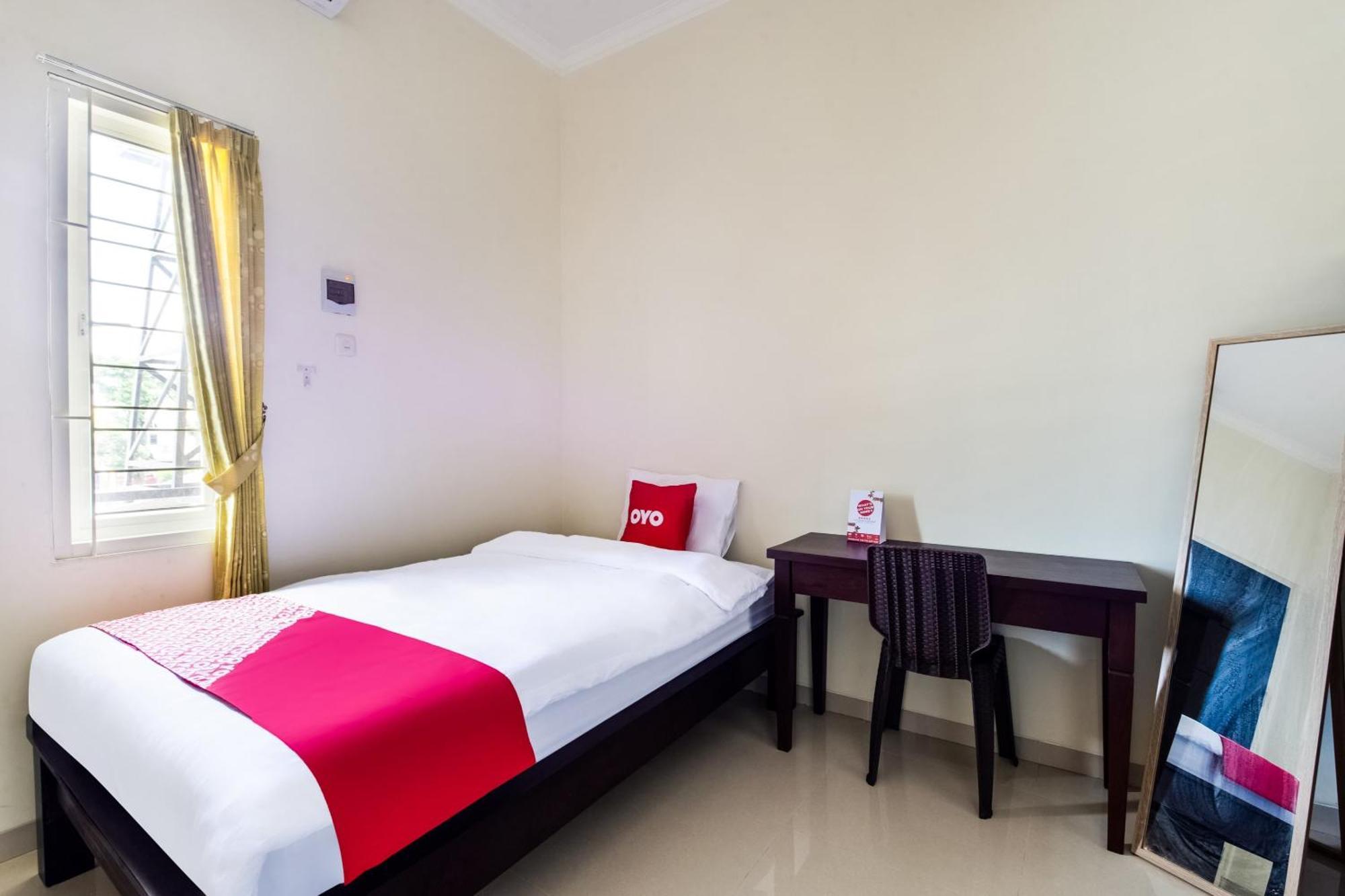 OYO 3398 Griya RM 19 Syariah Otel Surabaya Dış mekan fotoğraf