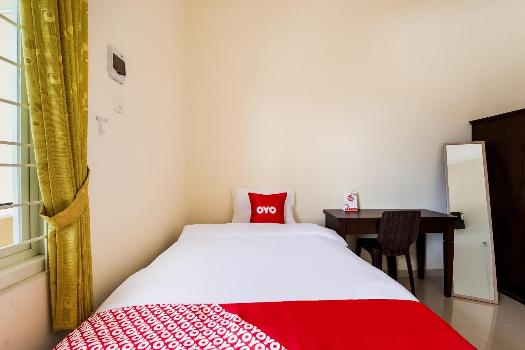 OYO 3398 Griya RM 19 Syariah Otel Surabaya Dış mekan fotoğraf